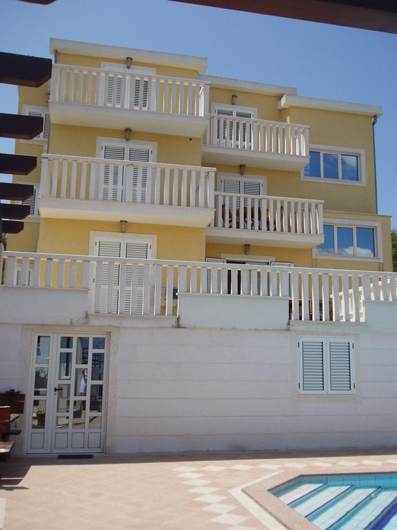 Apartments Romana 슬라티네 외부 사진