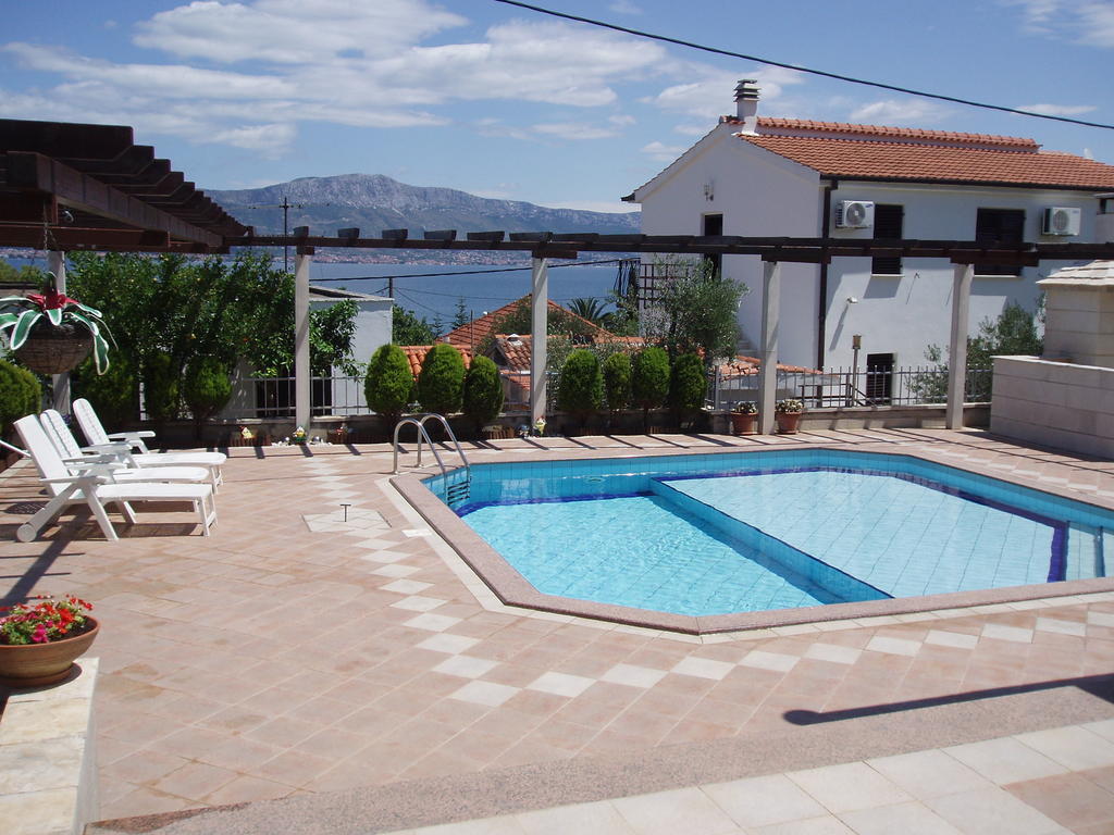 Apartments Romana 슬라티네 외부 사진