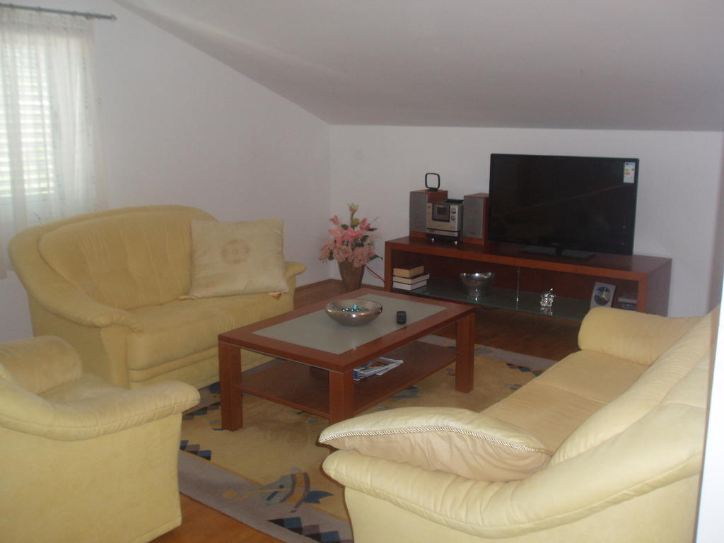Apartments Romana 슬라티네 외부 사진